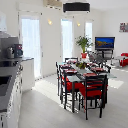 Duplex Liberté Plein Centre Saint-Raphaël