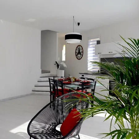 Duplex Liberte Plein Centre * Saint-Raphael (Var)